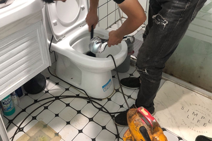 伍家岗疏通下水道